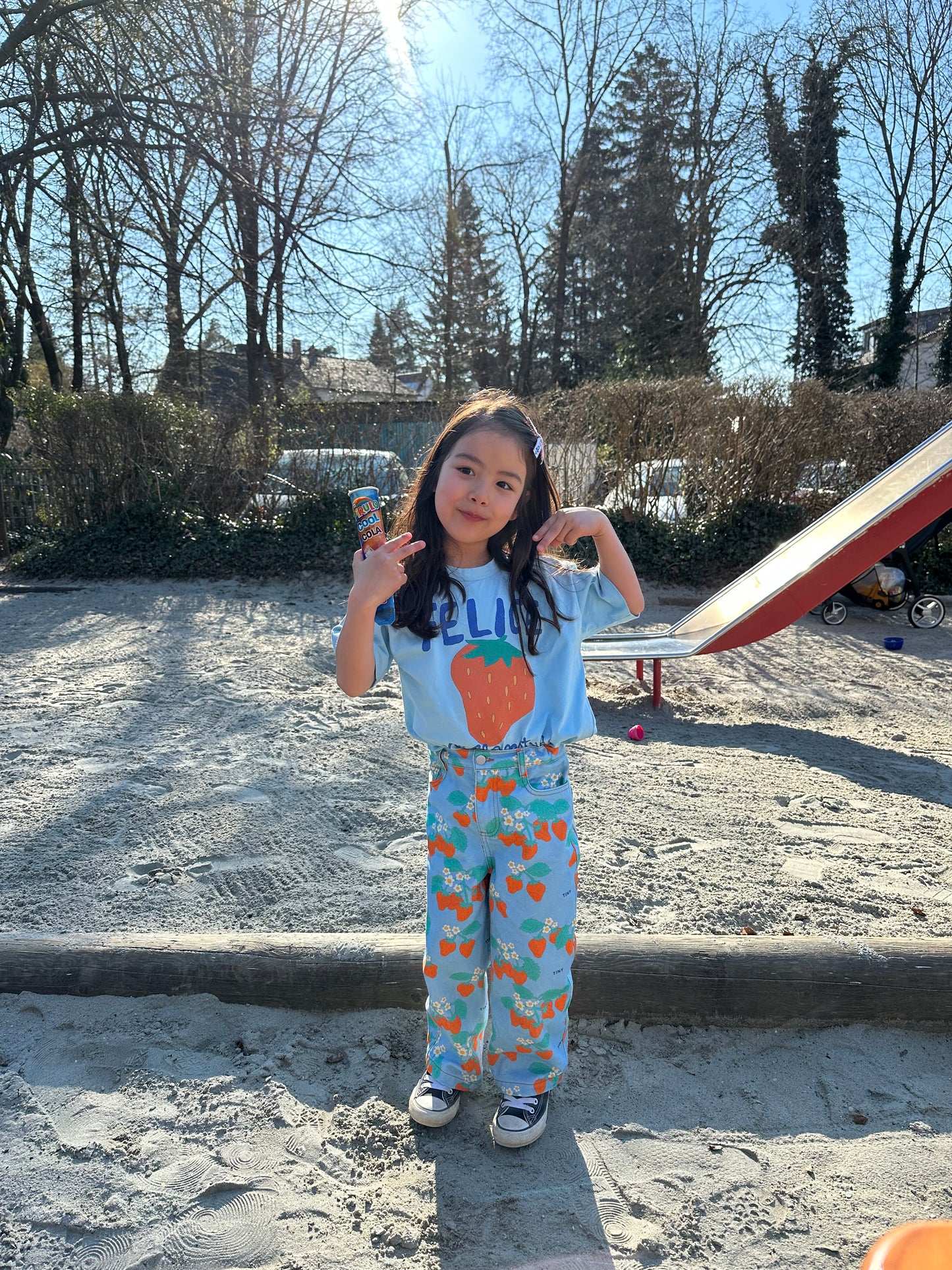 [TINYCOTTONS] Strawberries Straight Jeans - Denim Blue