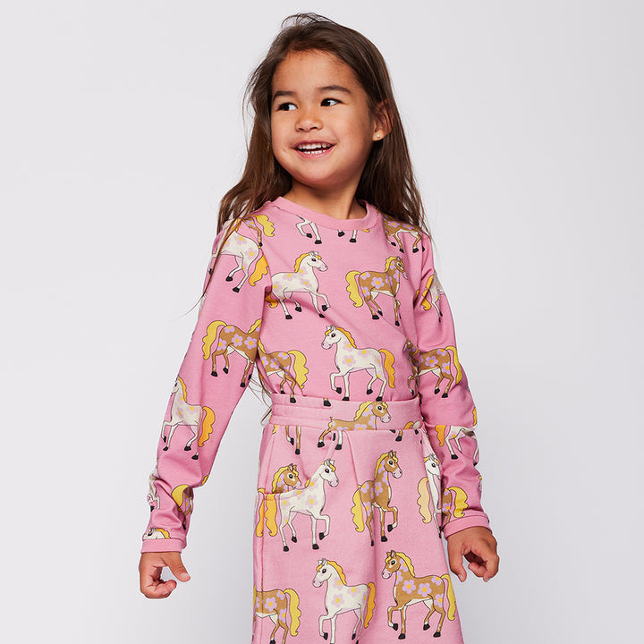[Smafolk] Elstar Long - Sleeved Top With Horses - Sea Pink