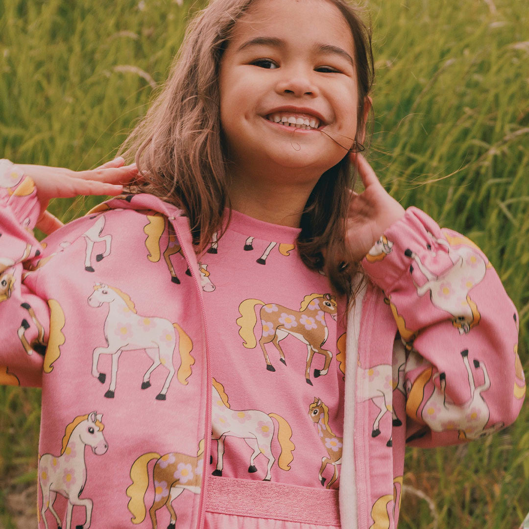 [Smafolk] Elstar Long - Sleeved Top With Horses - Sea Pink