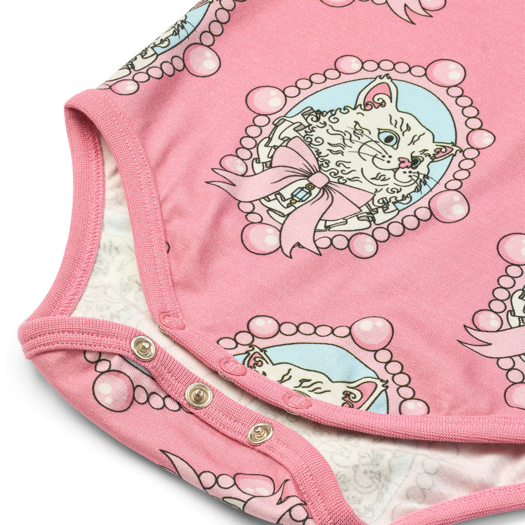 [Smafolk] Elstar Long Sleeved Baby Body With Cats - Blush Cream