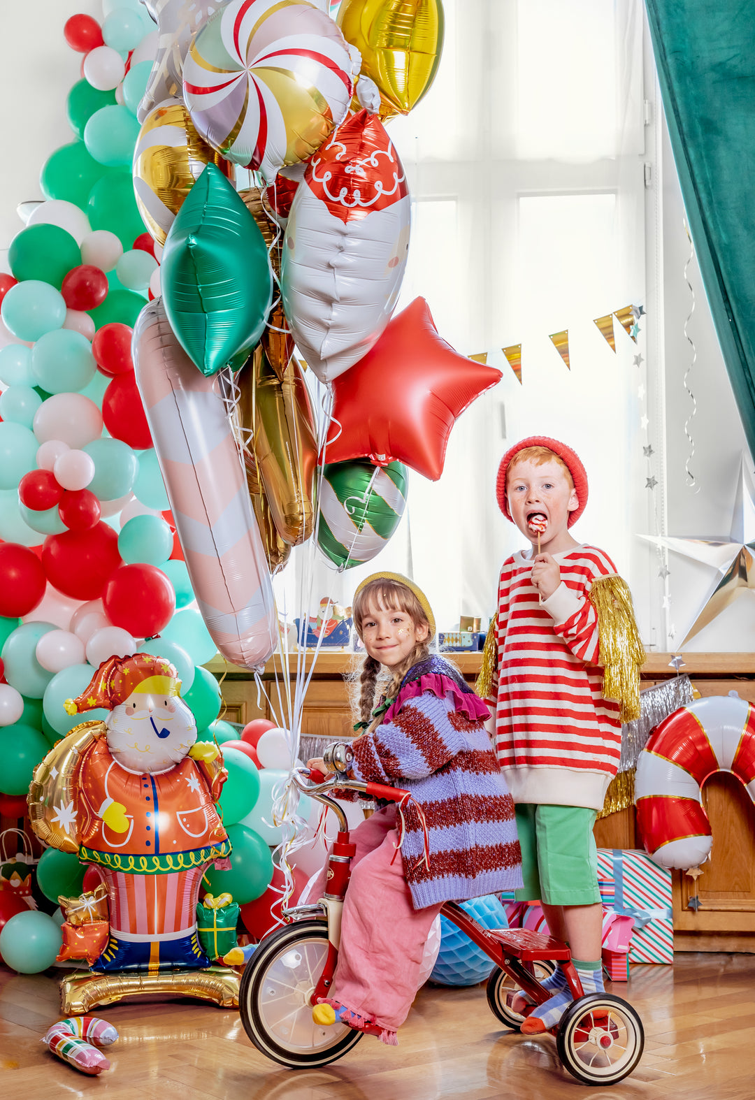 [PartyDeco]Standing Foil Balloon Santa 63x106 cm