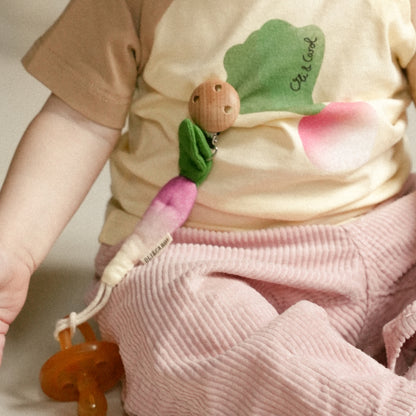 [Oli&Carol]Ramona the Radish Pacifier Clip