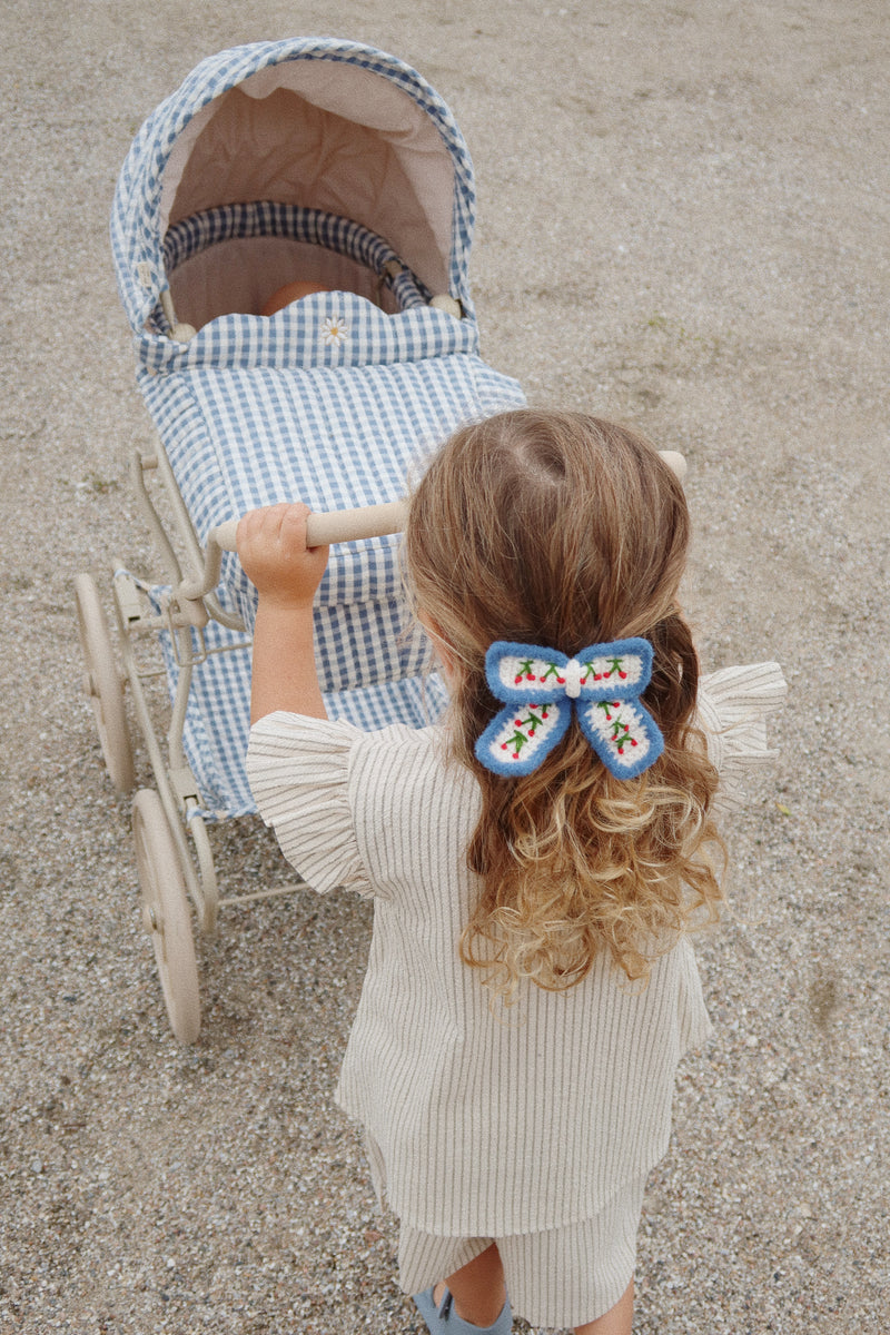 [Konges slojd] Cherry Crochet Bow Clip - Cherry