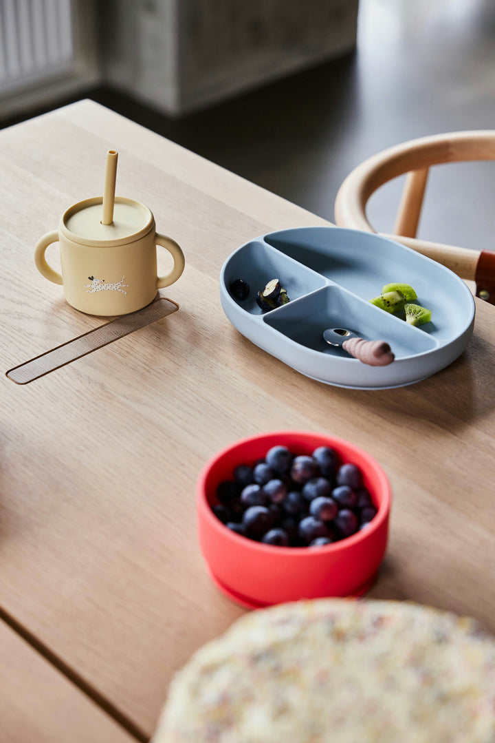 [OYOY] Enkei Suction Bowl - Cherry Red