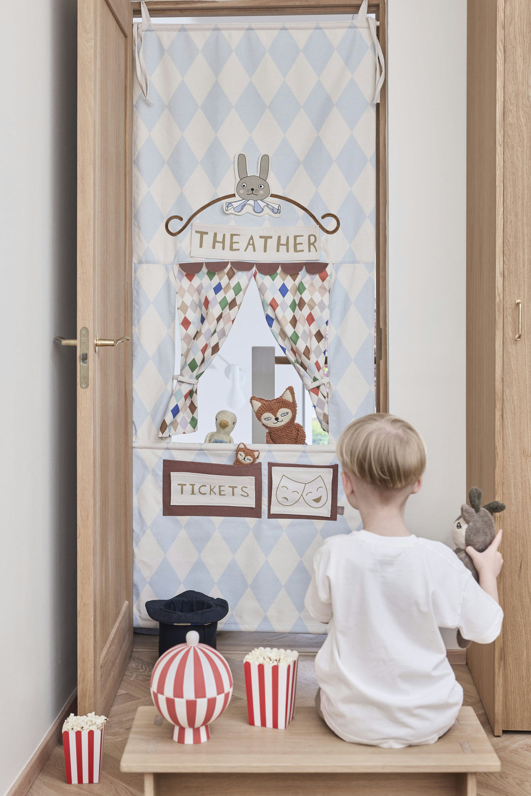 [OYOY] Theater & Circus Play Door