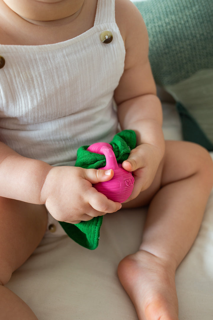 [Oli&Carol] Ramona the Radish Mini Doudou Teether