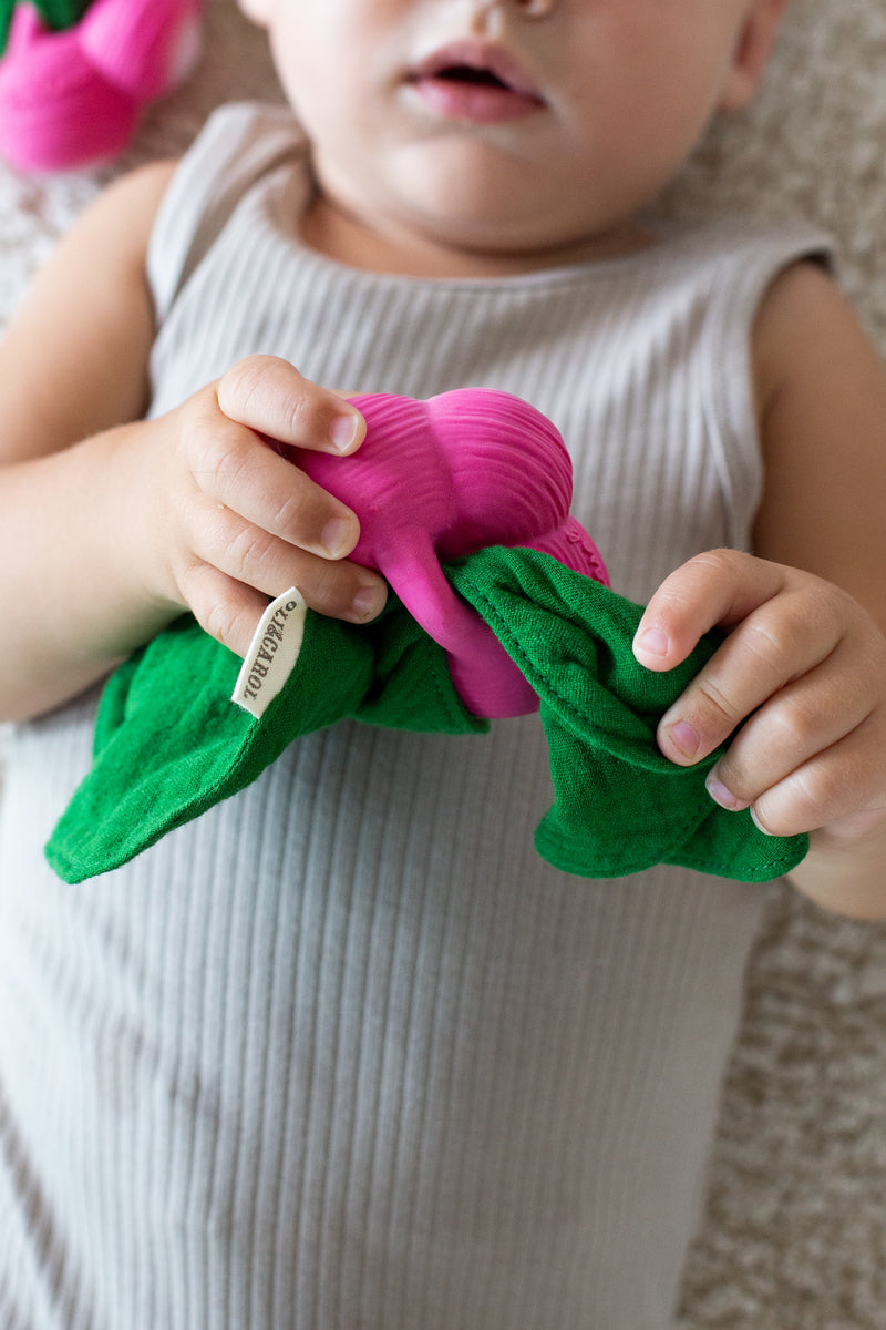 [Oli&Carol] Ramona the Radish Mini Doudou Teether