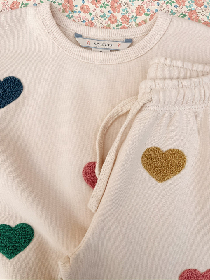 [Konges slojd] Lou Terry Sweat Pants - Multi Heart