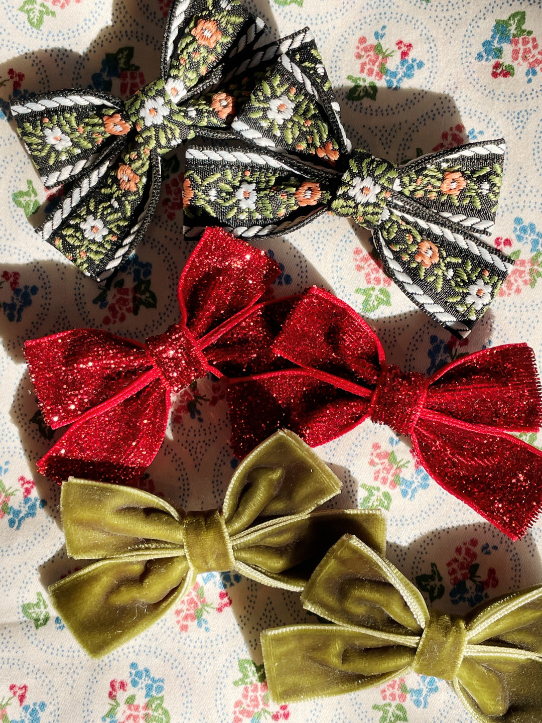 [Konges Slojd] 6pack Micki Bow Hair Clips - Red/Green