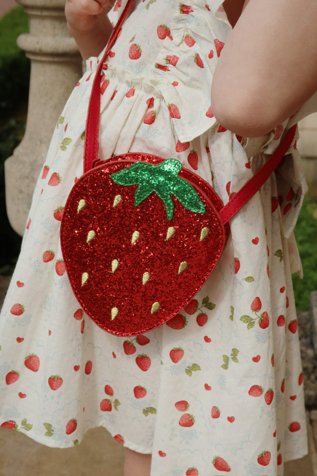 [Konges slojd] Tut Strawberry Shoulder Bag - Barbados Cherry