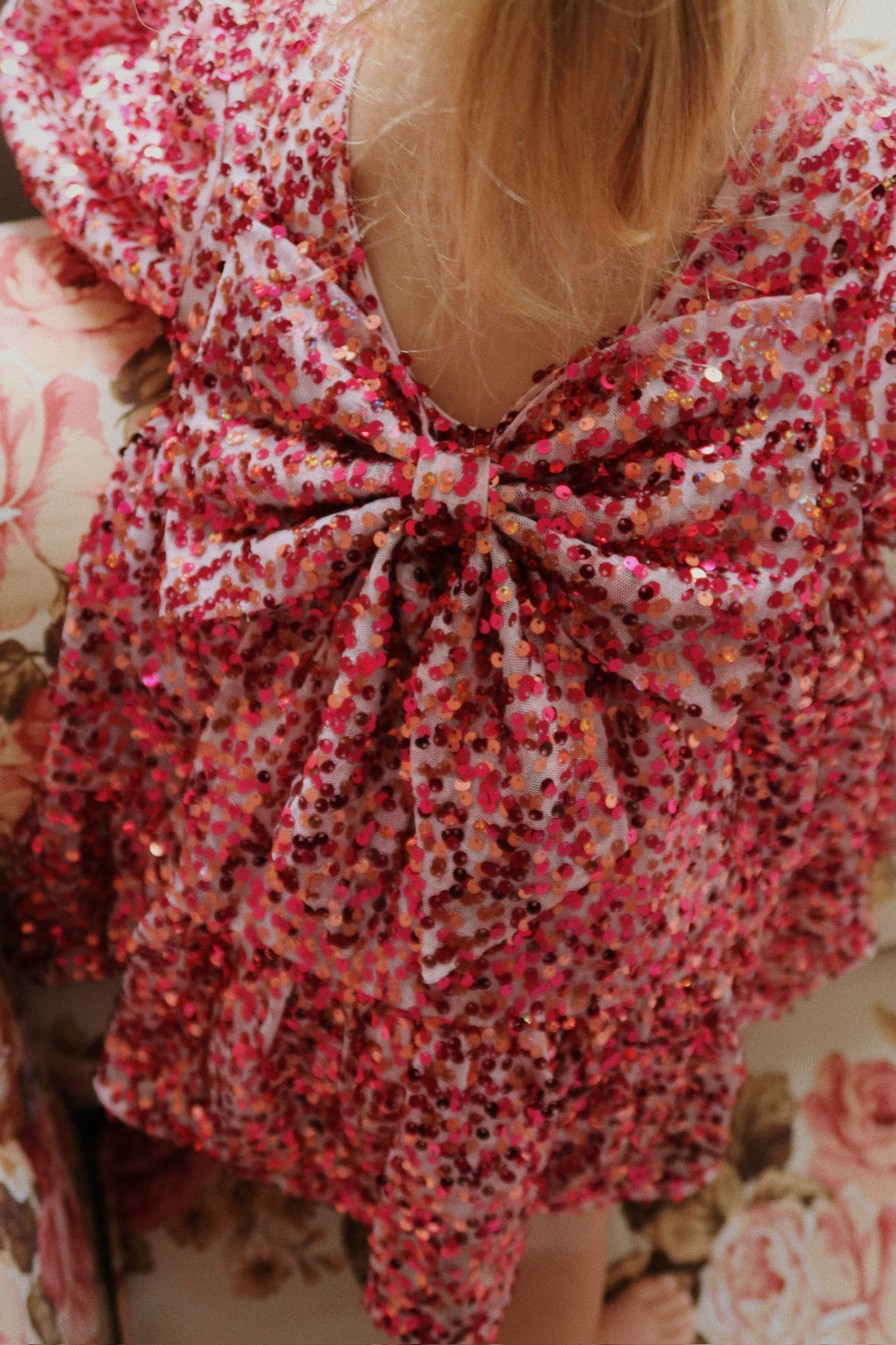 [Konges slojd] Lila Sequins Bow Dress - Sparkling Sangria