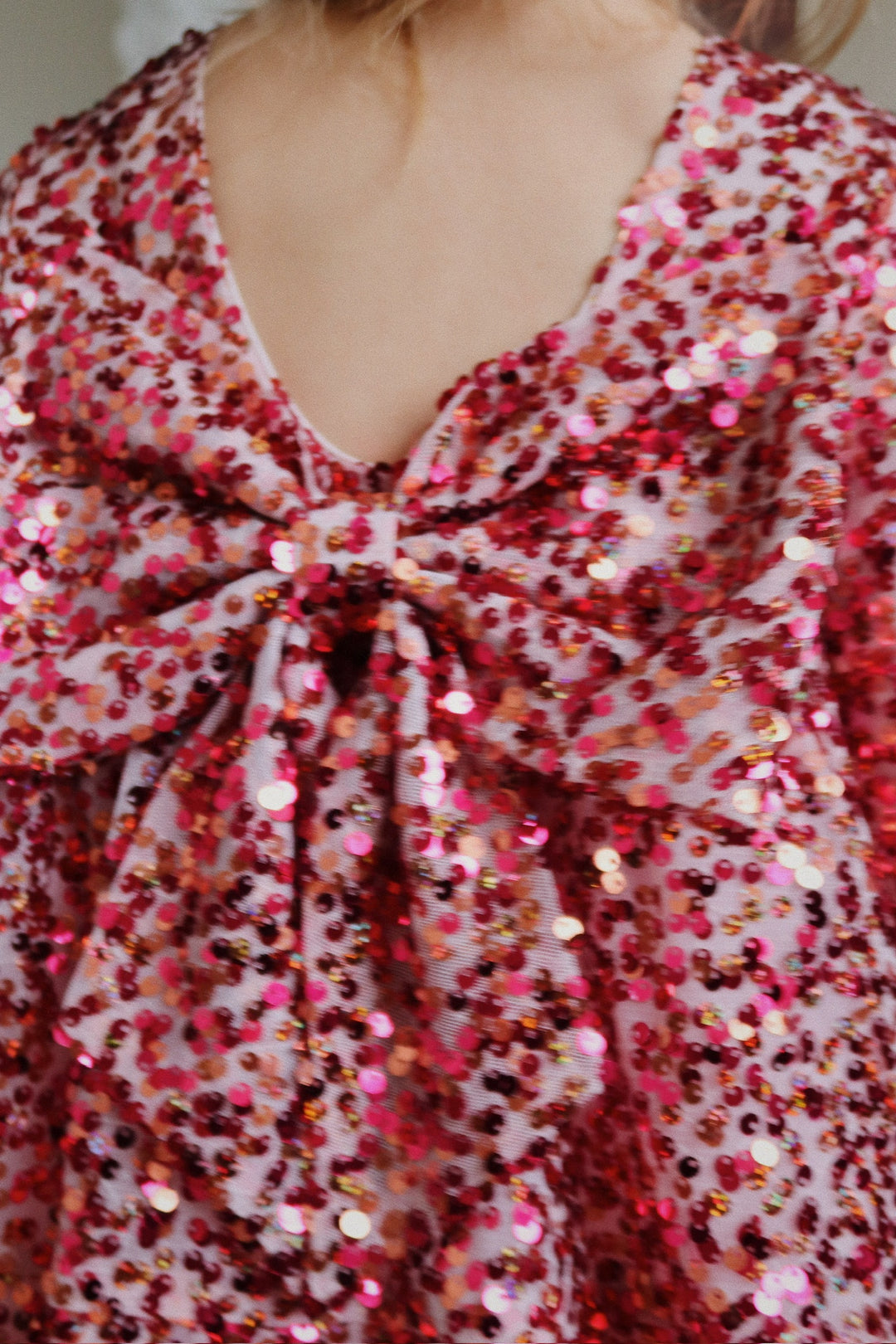 [Konges slojd] Lila Sequins Bow Dress - Sparkling Sangria