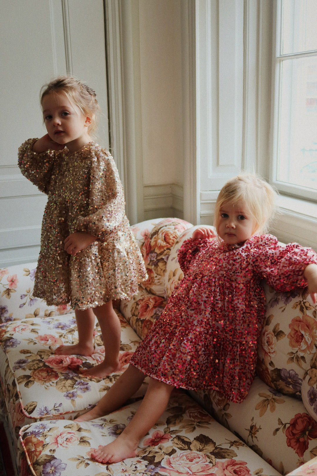 [Konges slojd] Lila Sequins Bow Dress - Sparkling Sangria